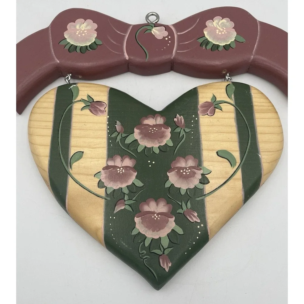 Vtg Hand Painted Wood Heart Sign Country Cottage Floral Tole Paint Wall Hanging